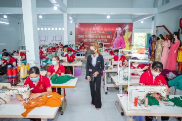 LÝ DO NÊN KINH DOANH QUẦN ÁO ONLINE